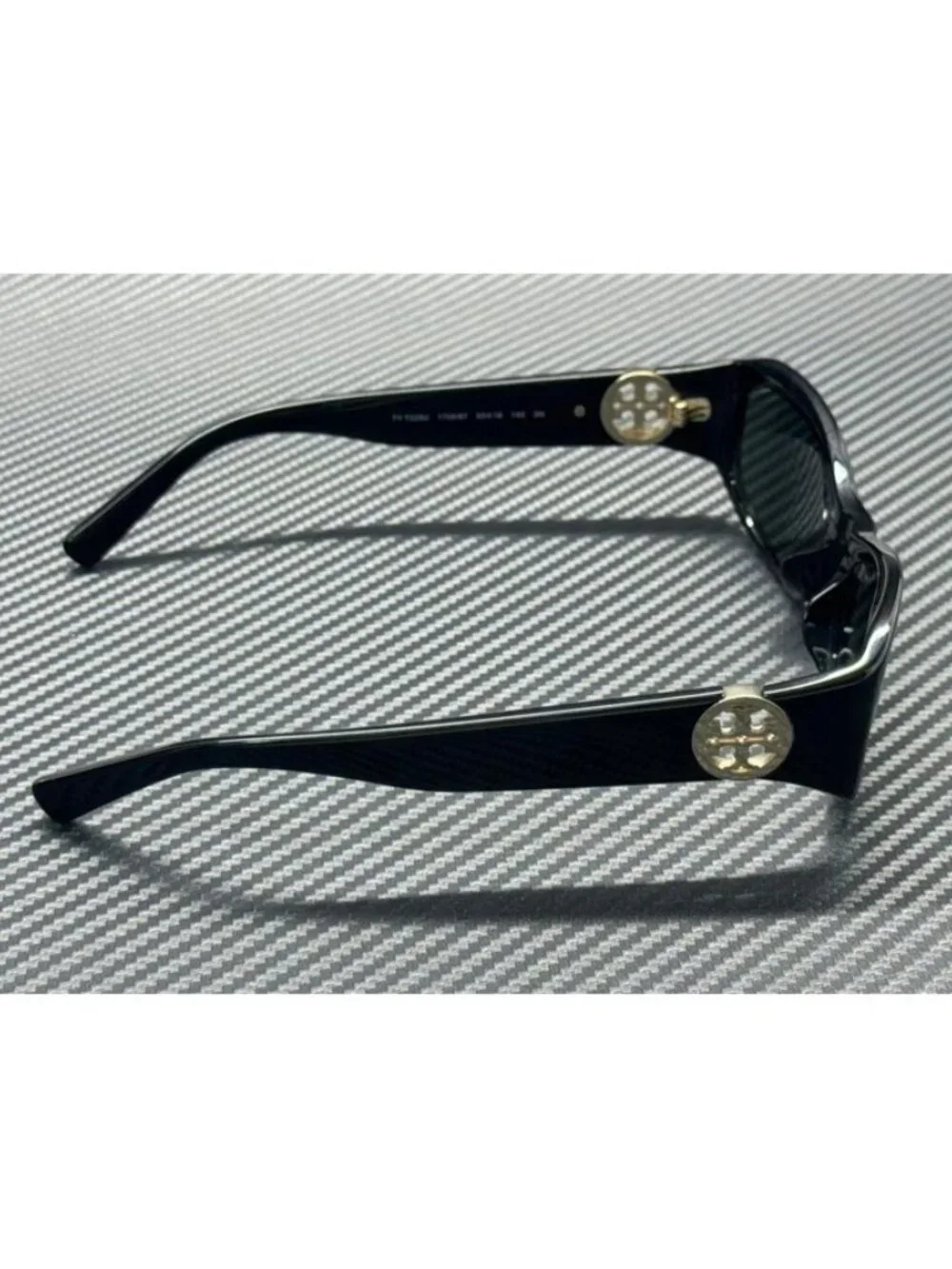 New Tory Burch Women Black Sunglasses -18-140